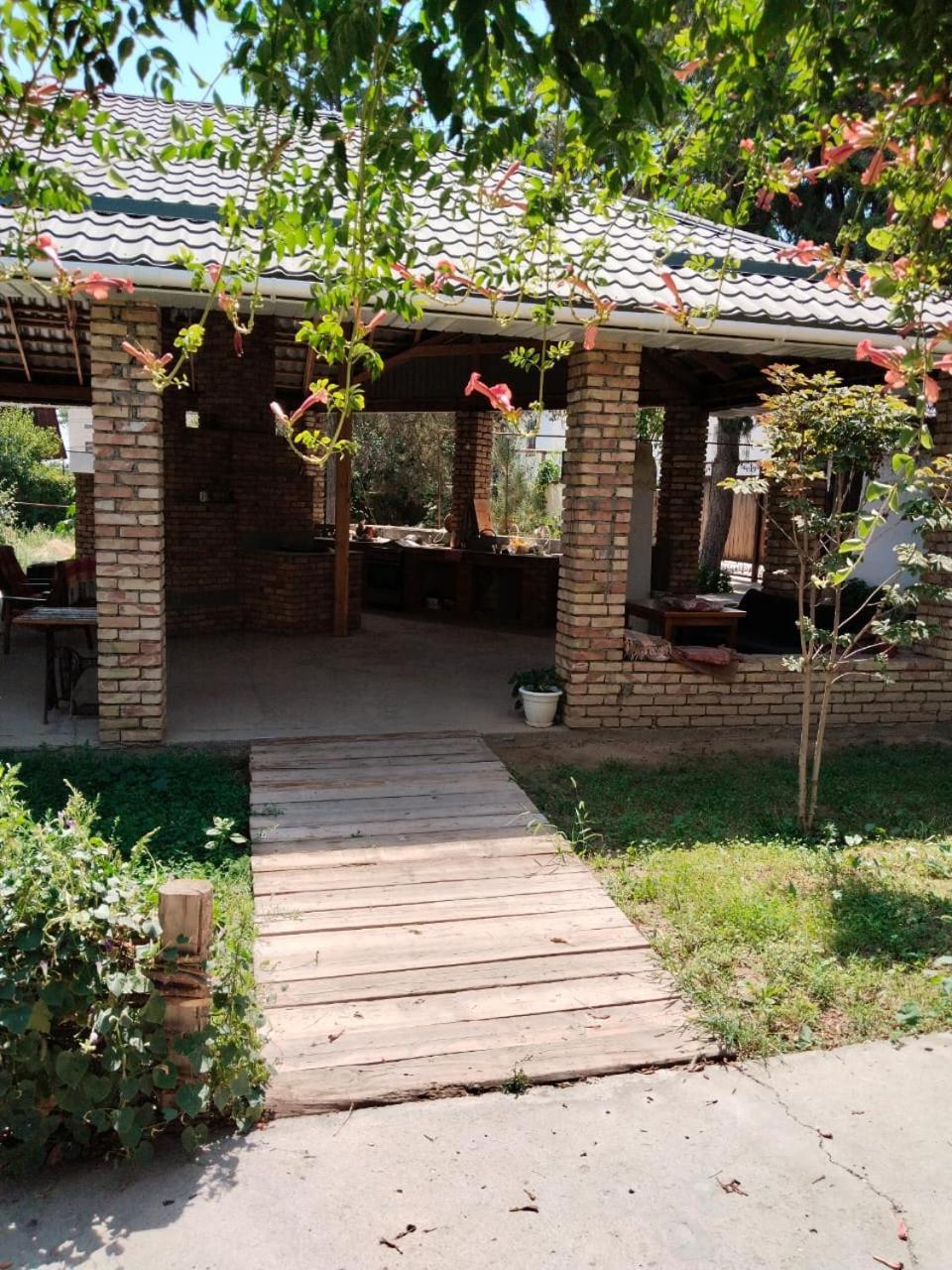 Arman Hotel Saryaghash Exterior foto